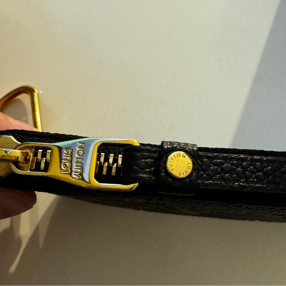 Louis Vuitton Key Pouch - Picture 4 of 10